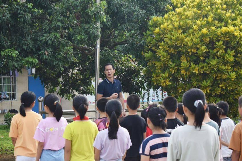 深入了解恋爱脑女生的特点,加入知识星球平台获得专业知识分享